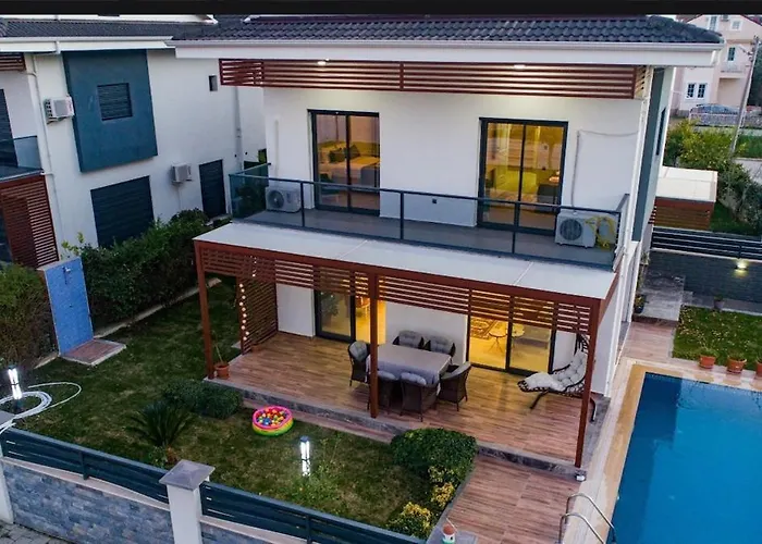 Merkezde Muhtesem Havuzlu * Fethiye