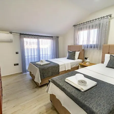 Willa Merkezde Muhtesem Havuzlu Fethiye